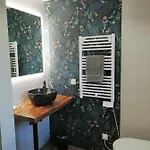D'hote Le Breuil Bed & Breakfast 4*