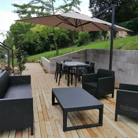 D'hote Le Breuil Bed & Breakfast 4*